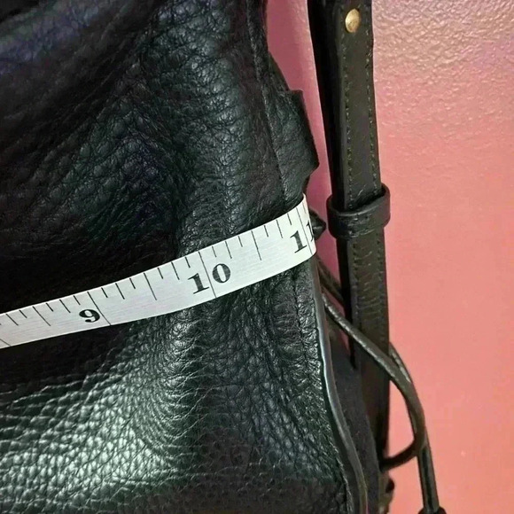 Stuart Weitzman Zoey Black Chain Detail shoulder bag Crossbody - Picture 8 of 12